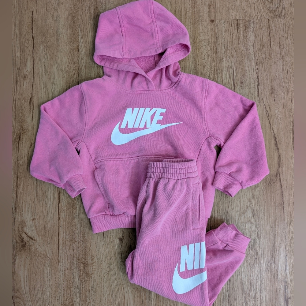Nike Hoodie/Pants